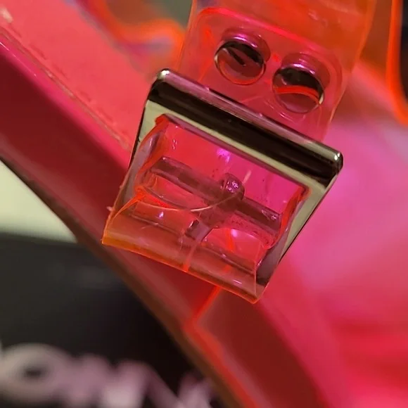 Pink Pump Heel - Picture 5 of 8